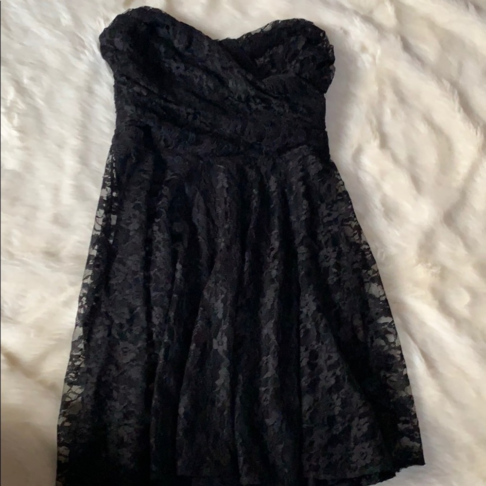 Strapless lace black dress